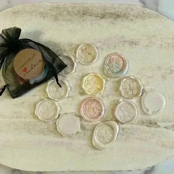 LOOK to see free gifts! - Picture 3 of 6